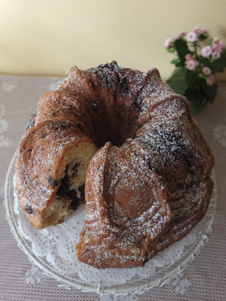 Polish Chocolate and Cinammon Babka Easter bread in my first ever new bundt tin!