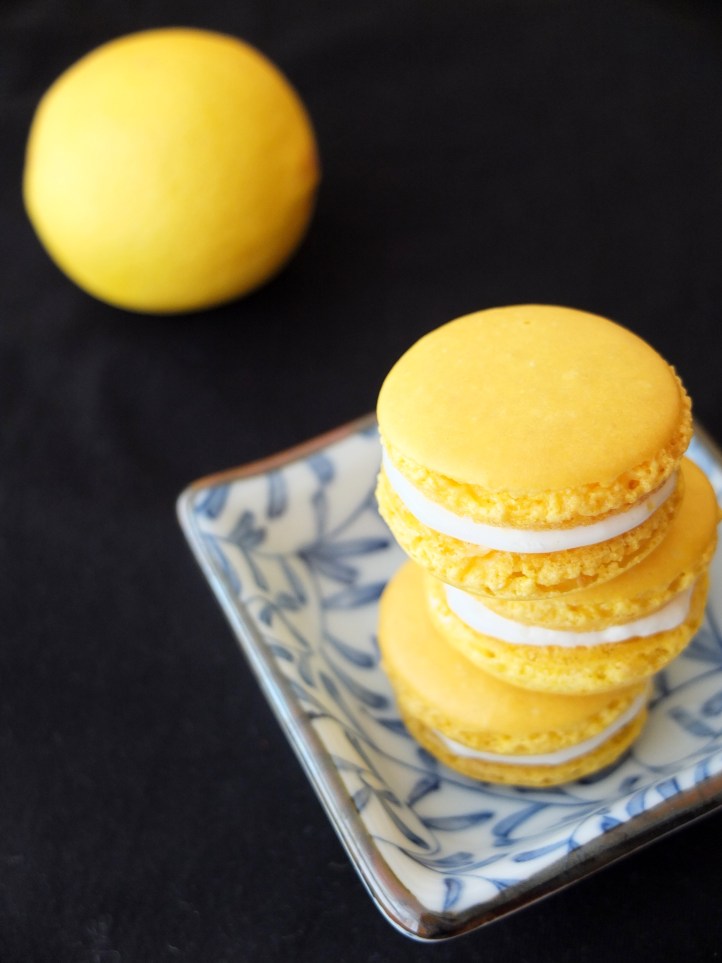 Lemon cream macarons