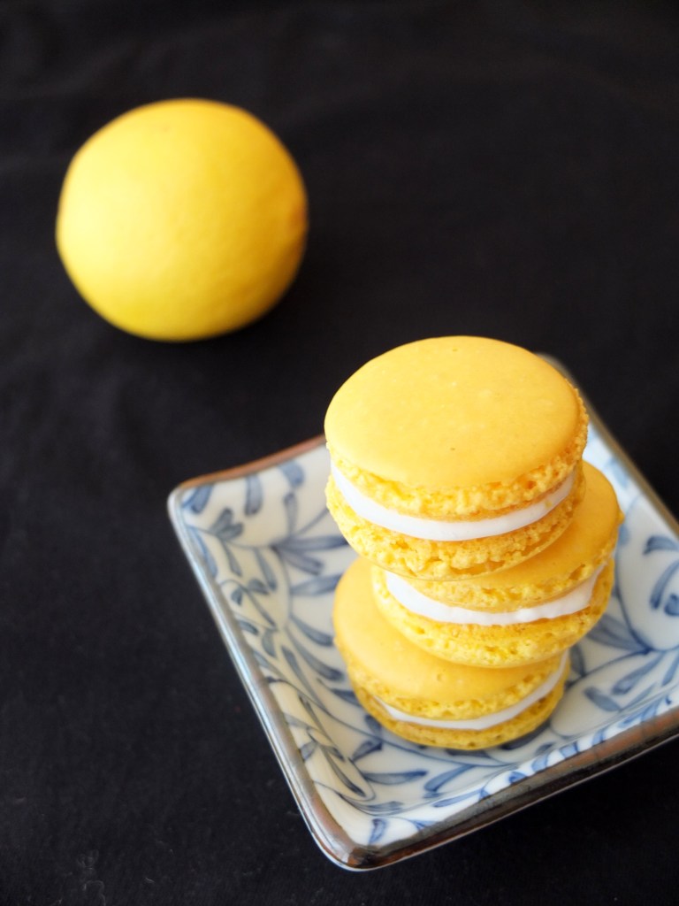 Lemon cream macarons