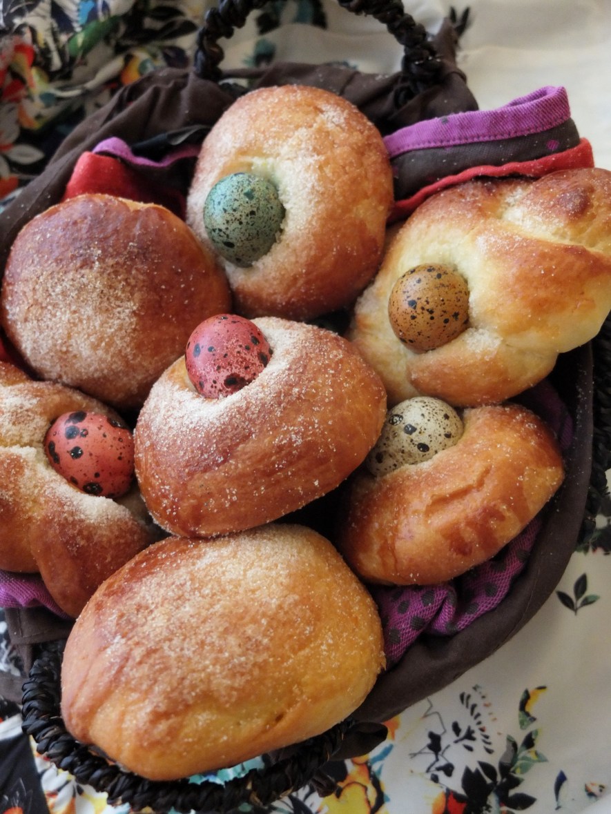 Monas de pascua Easter bread