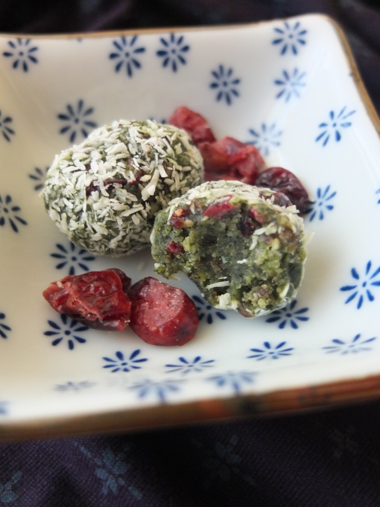 Spirulina date and cranberry bliss ball eggs