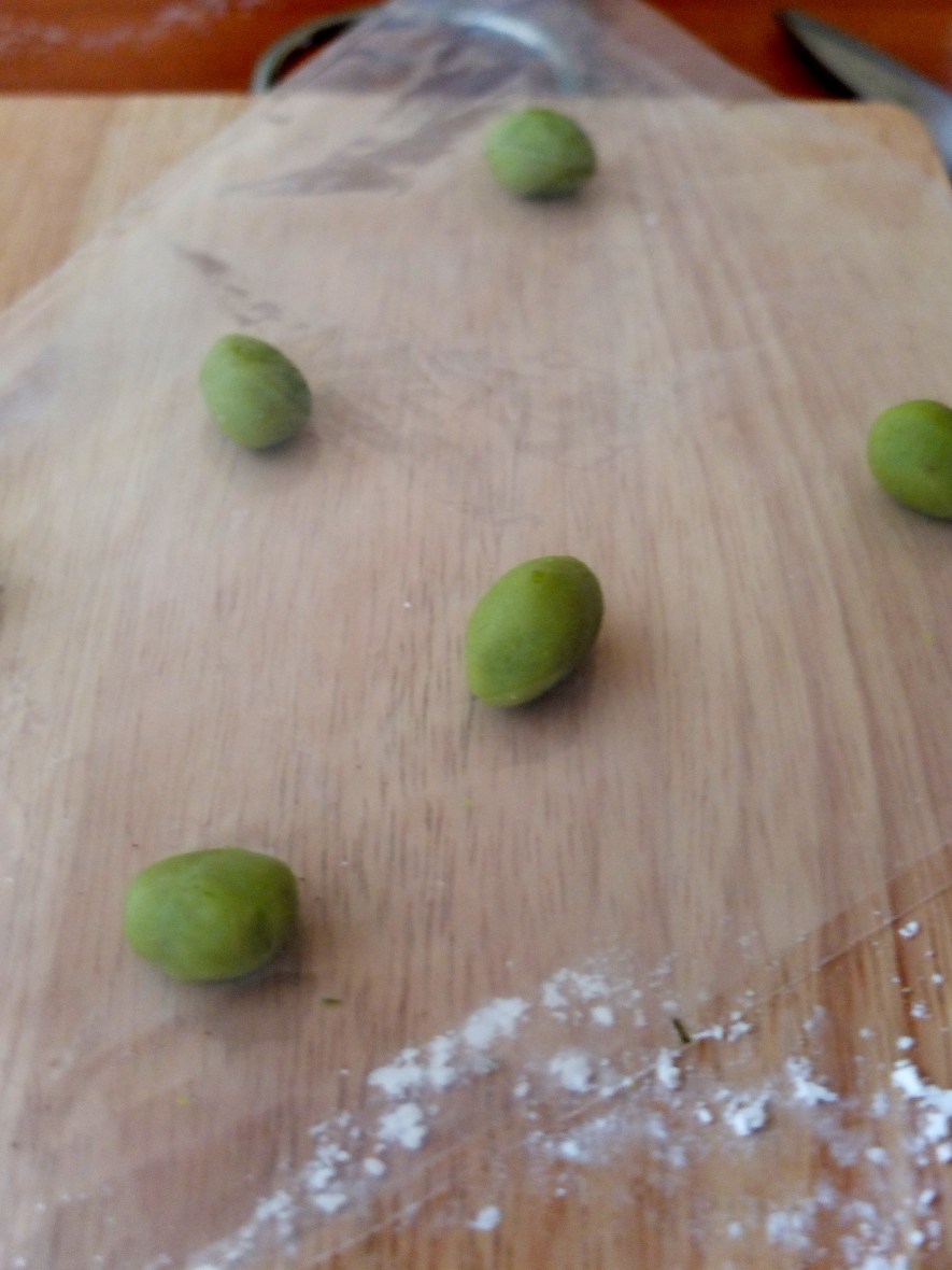 Marzipan roses and leaves