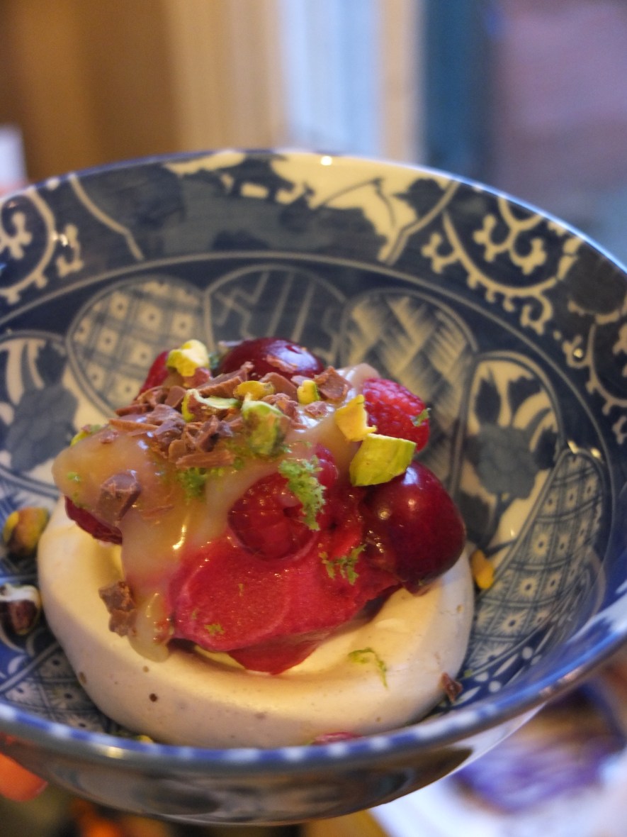 A meringue nest buffet