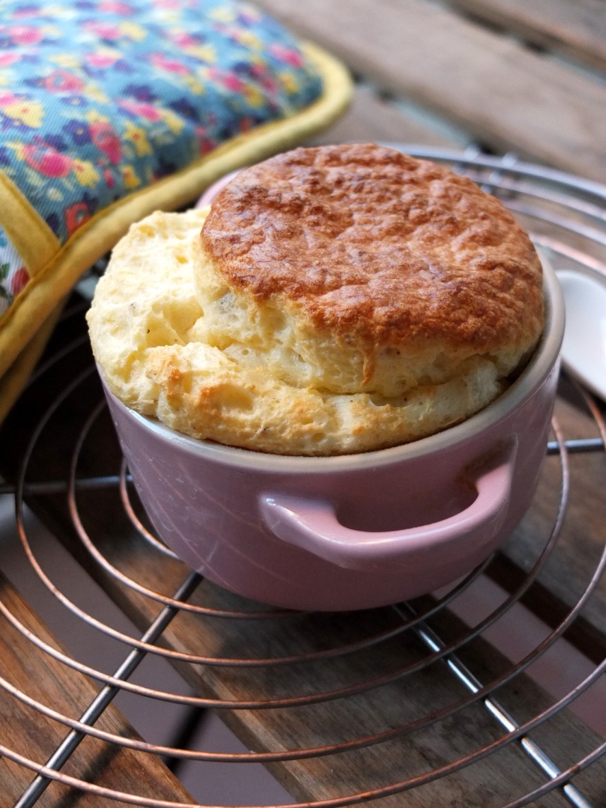 Basil and nutmeg cheese soufflé