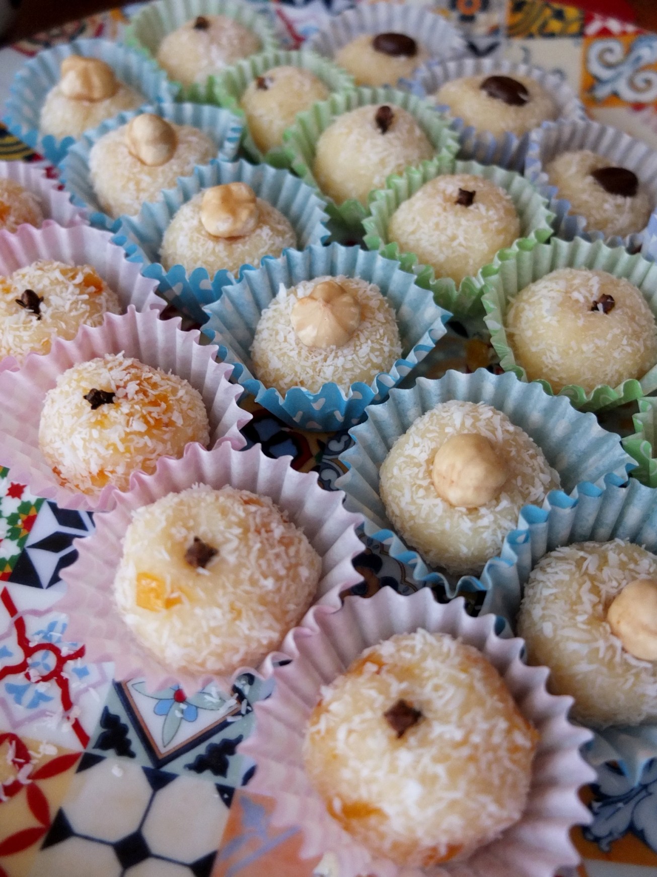 A selection of beijinhos