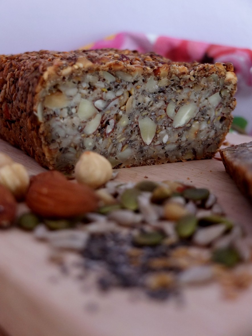 Gluten-free superfood seeds and nut bread