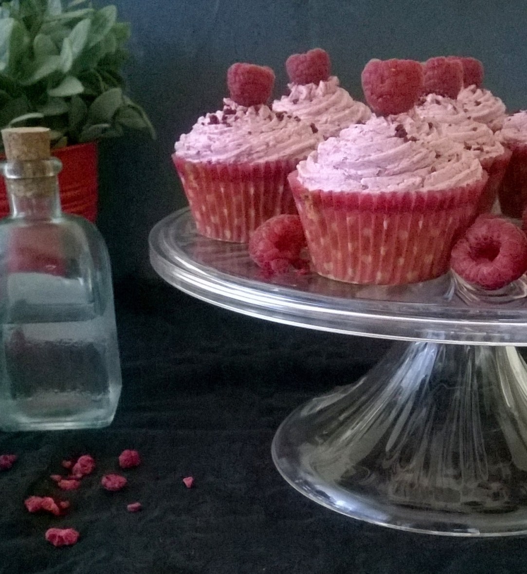 Ispahan raspberry, rose and lychee cupcakes