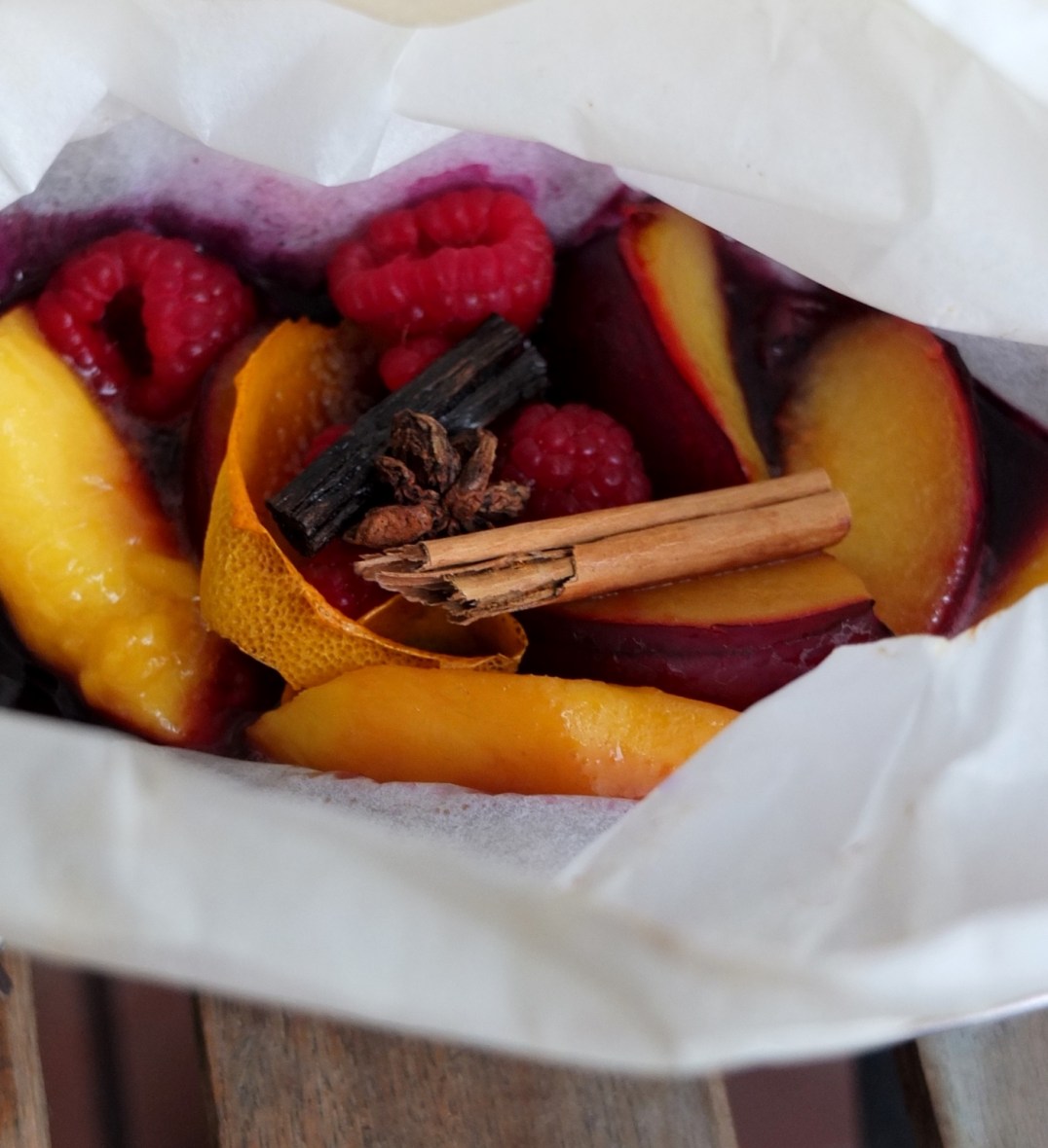 spiced fruit en papillote