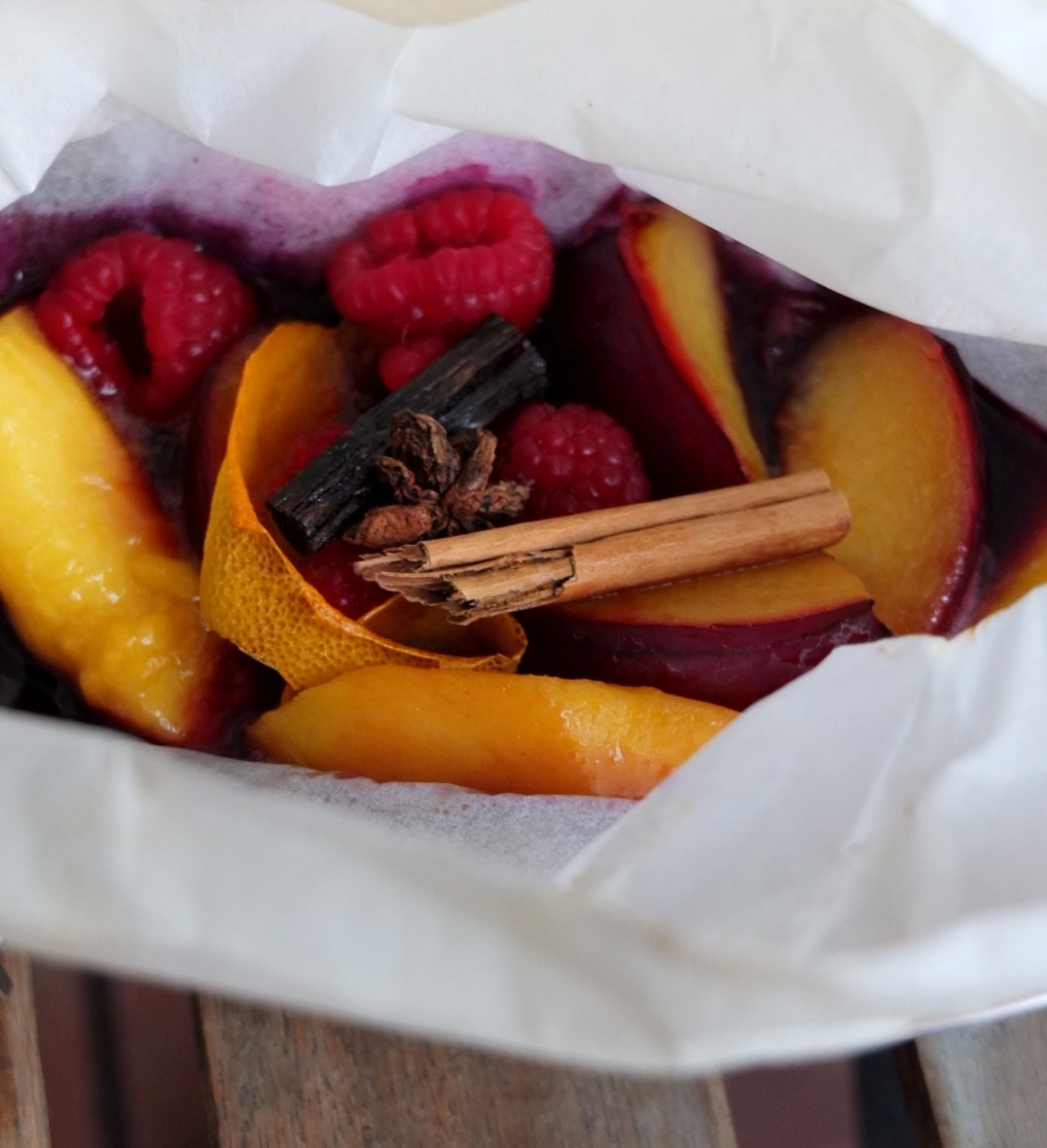 spiced fruit en papillote