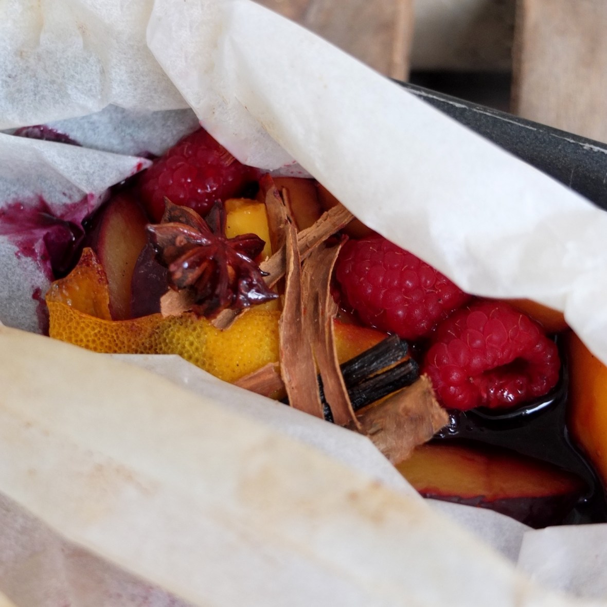 spiced fruit en papillote
