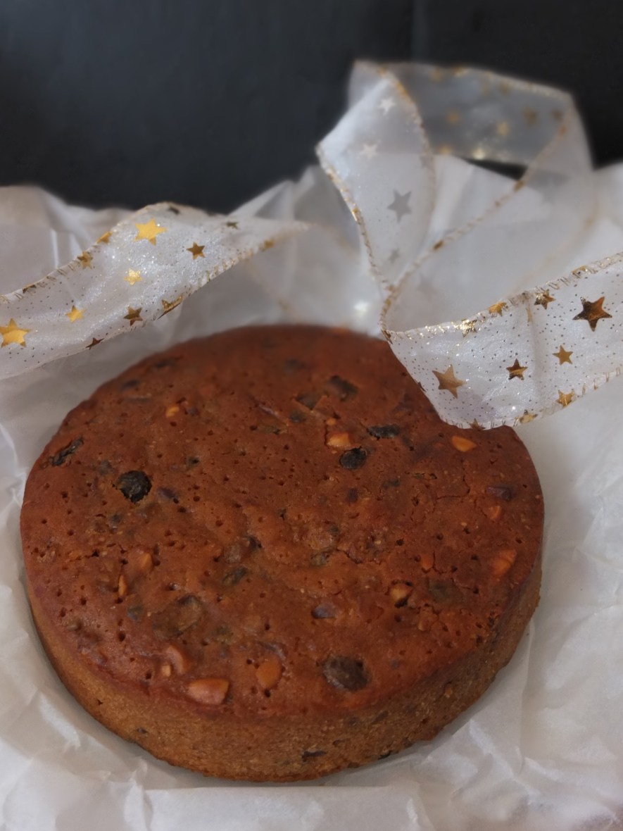 Christmas fruitcake with ginger