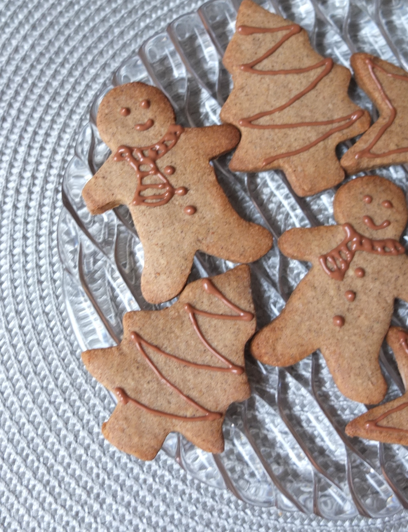Healthier spiced Xmas biscuits