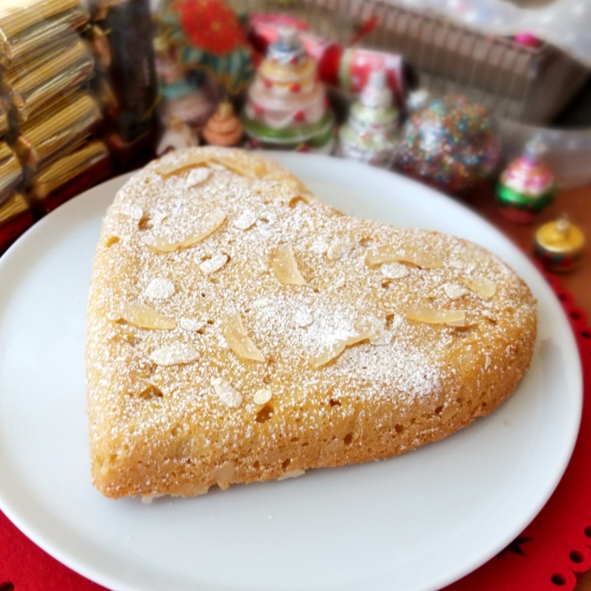 Flourless lemon almond cake