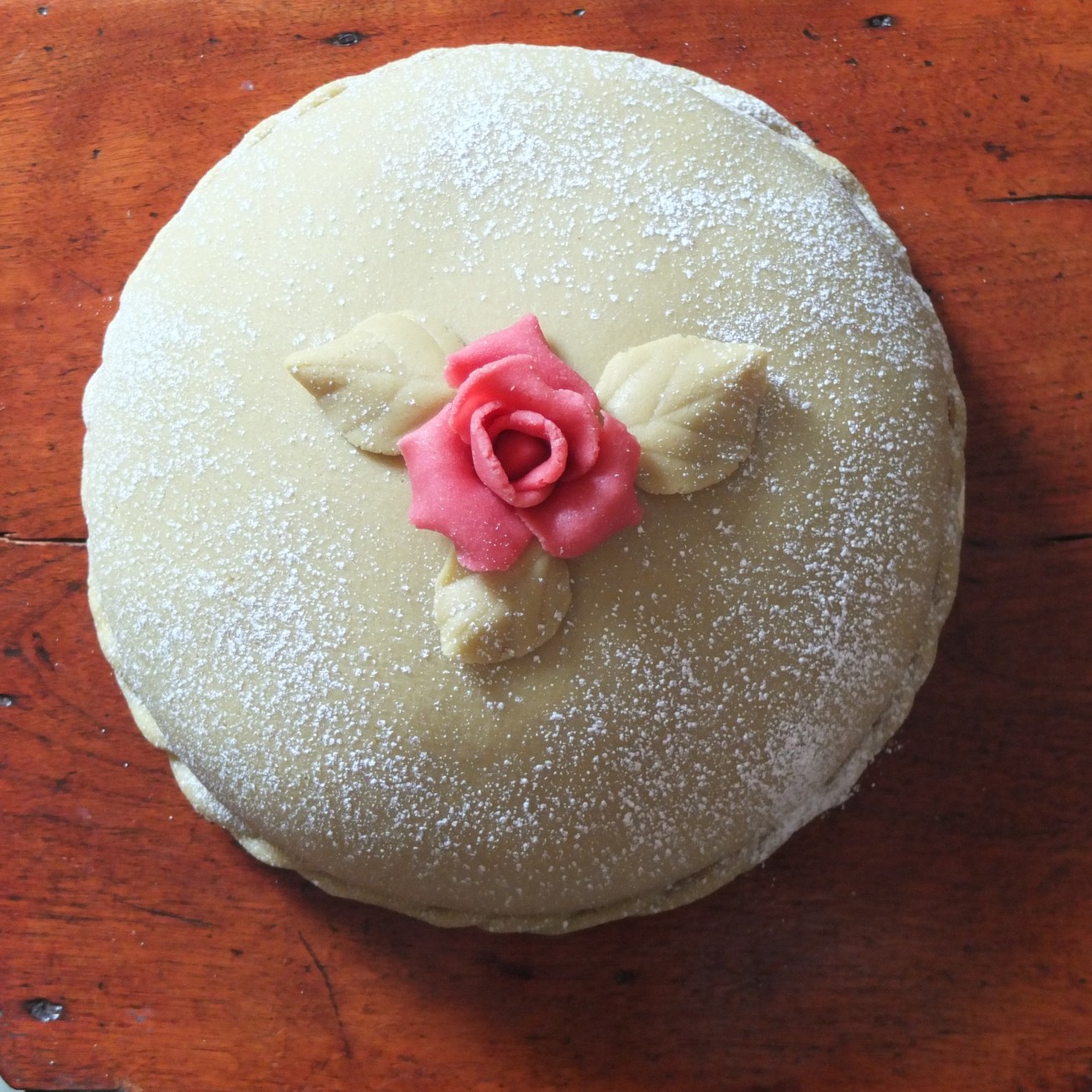 Marzipan roses and leaves