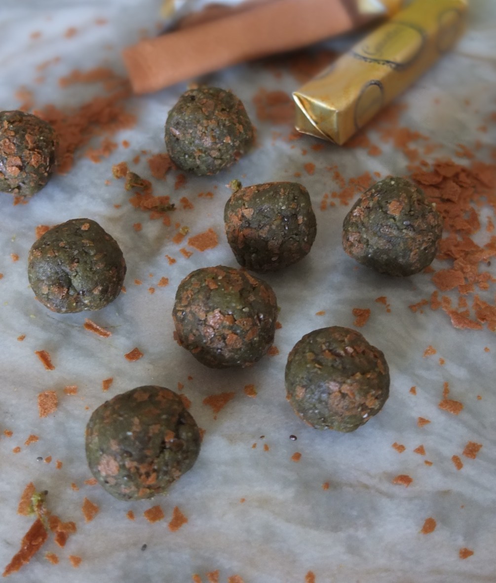 Buckwheat and nut superfood cookies (biscuits) with feuillantine!