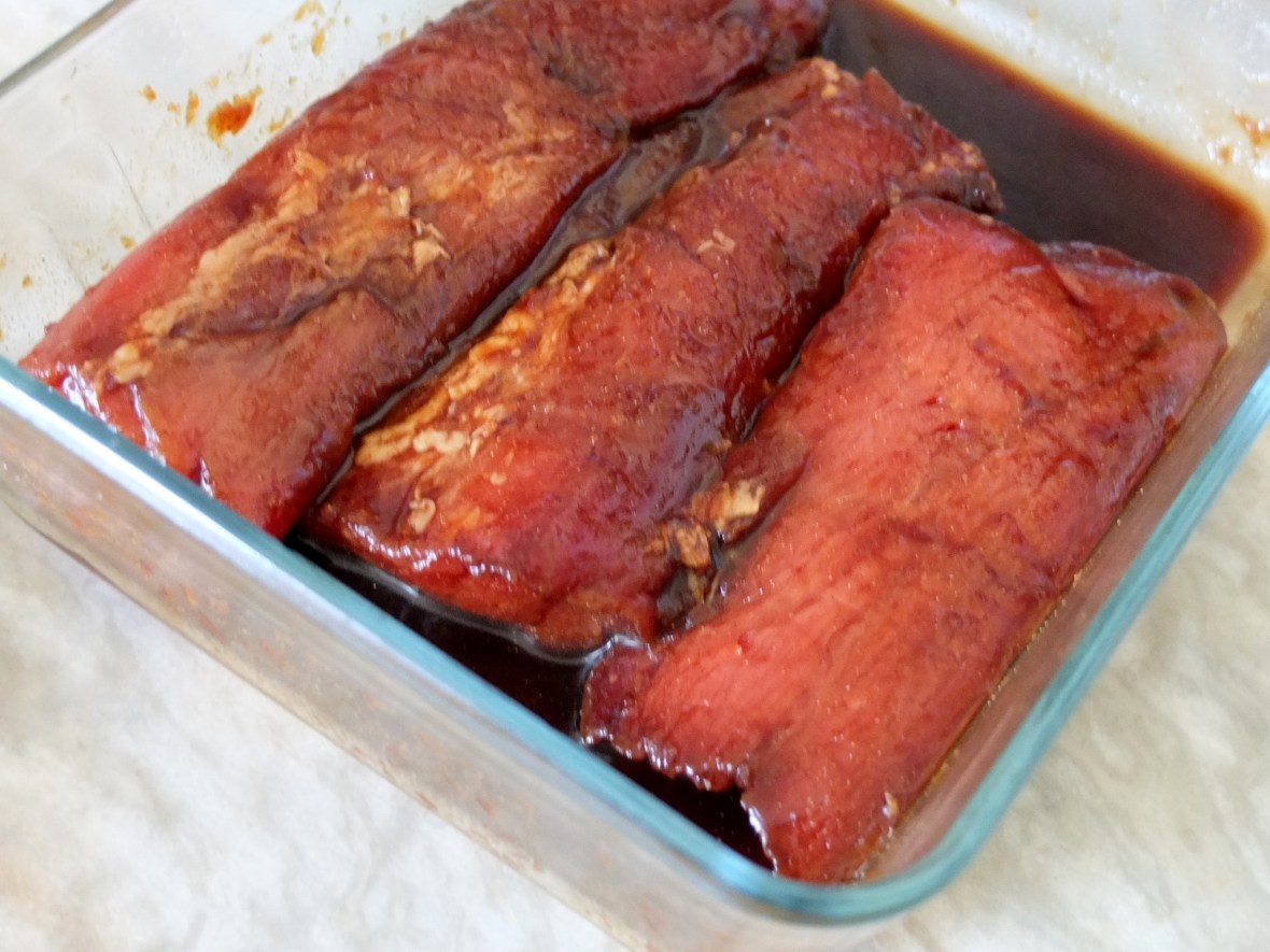 Barbecued pork marinating
