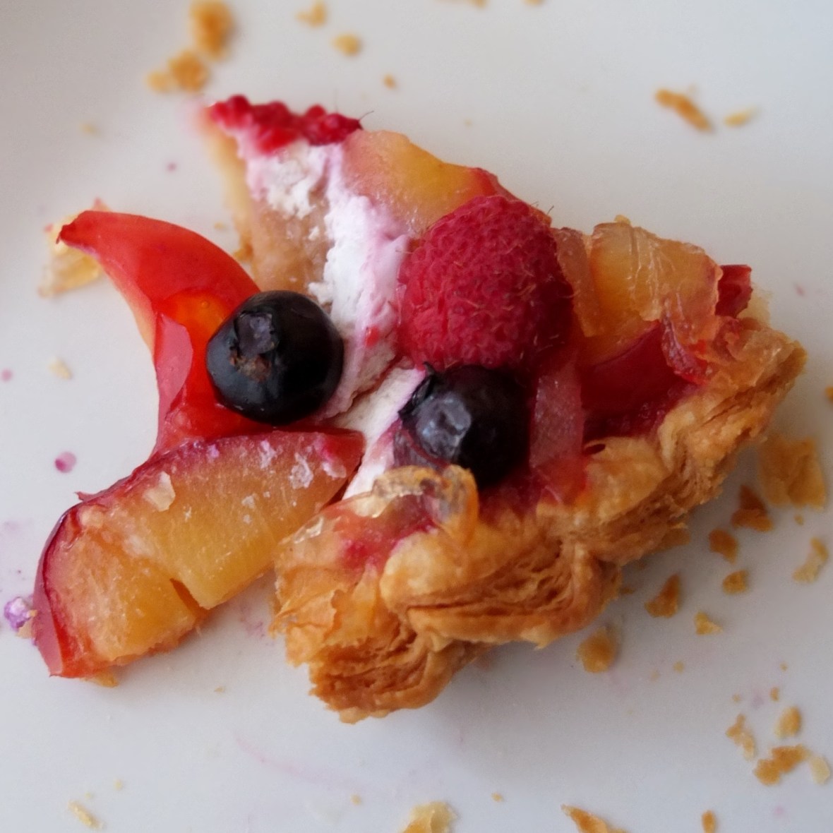 Baked gingery fruit and quark tart (with optional inverted puff pastry)