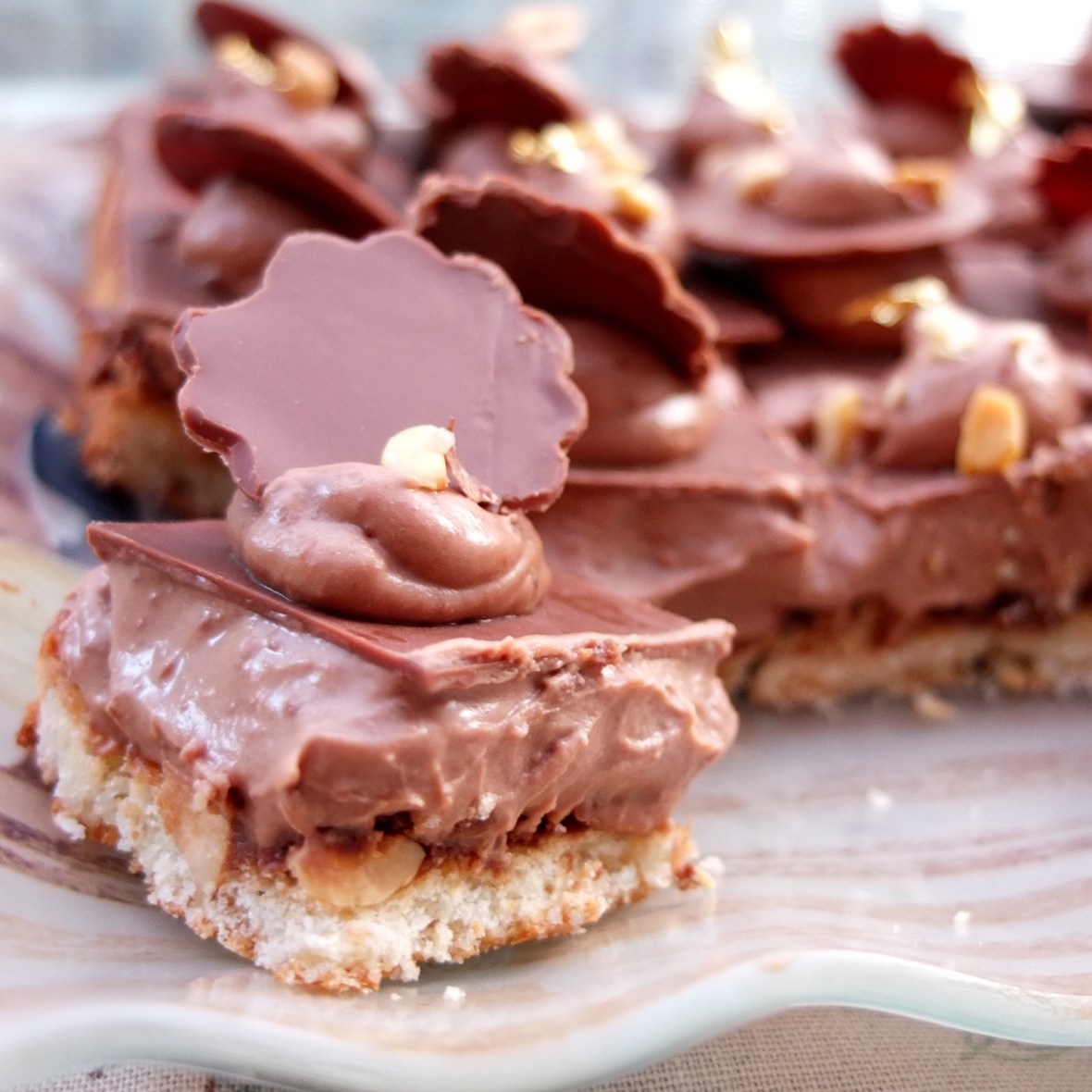 Dreamy chocolate hazelnut dacquoise mini cakes