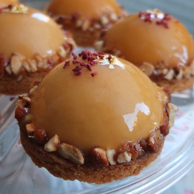 Caramel glaze on Dreams of Florence dome cakes