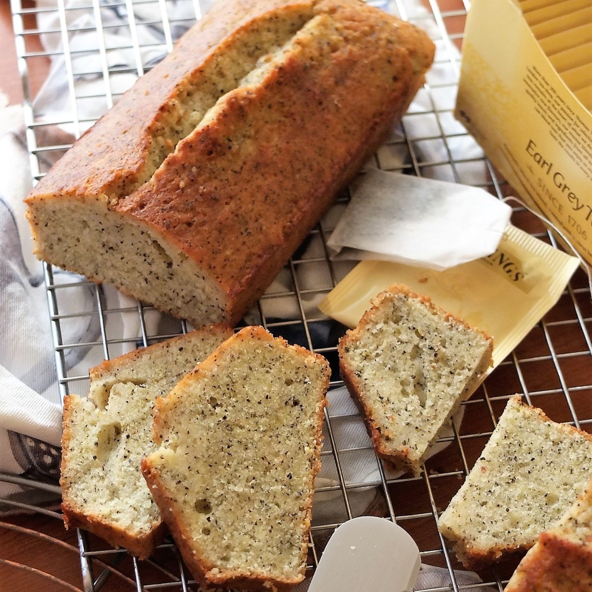 Earl grey tea and lemon loaf cake