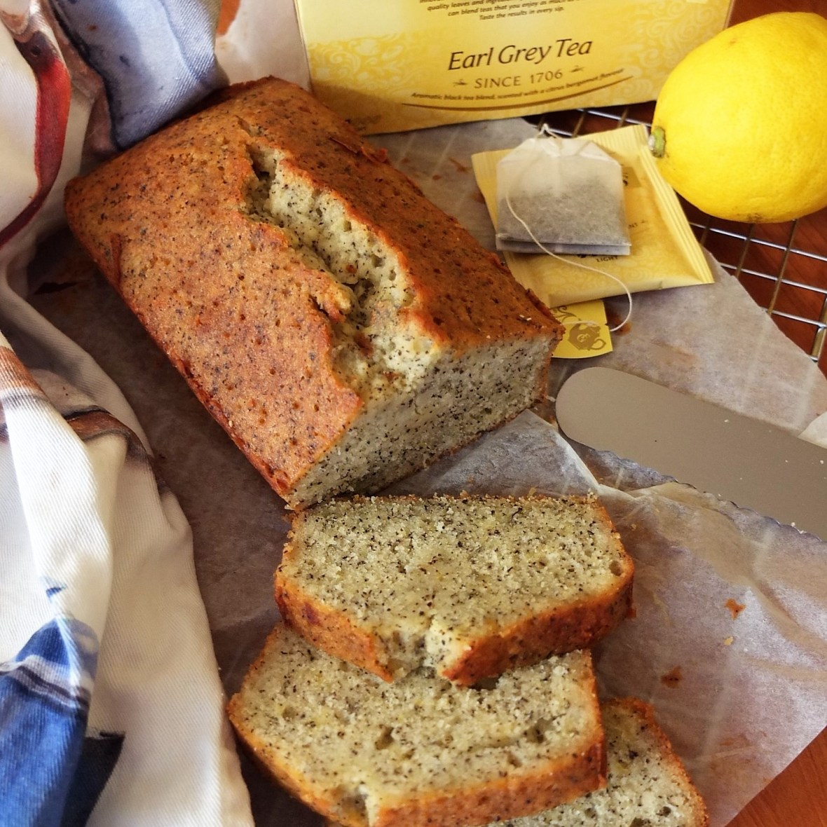 Earl grey tea and lemon loaf cake