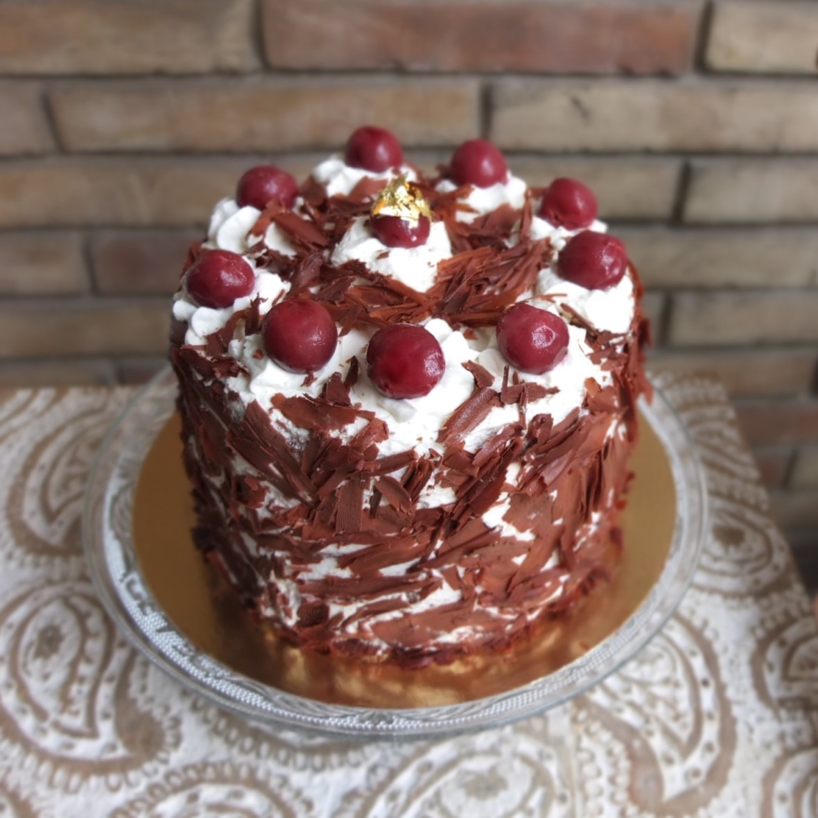 Blackforest gateau with sour cherries and a pastry layer