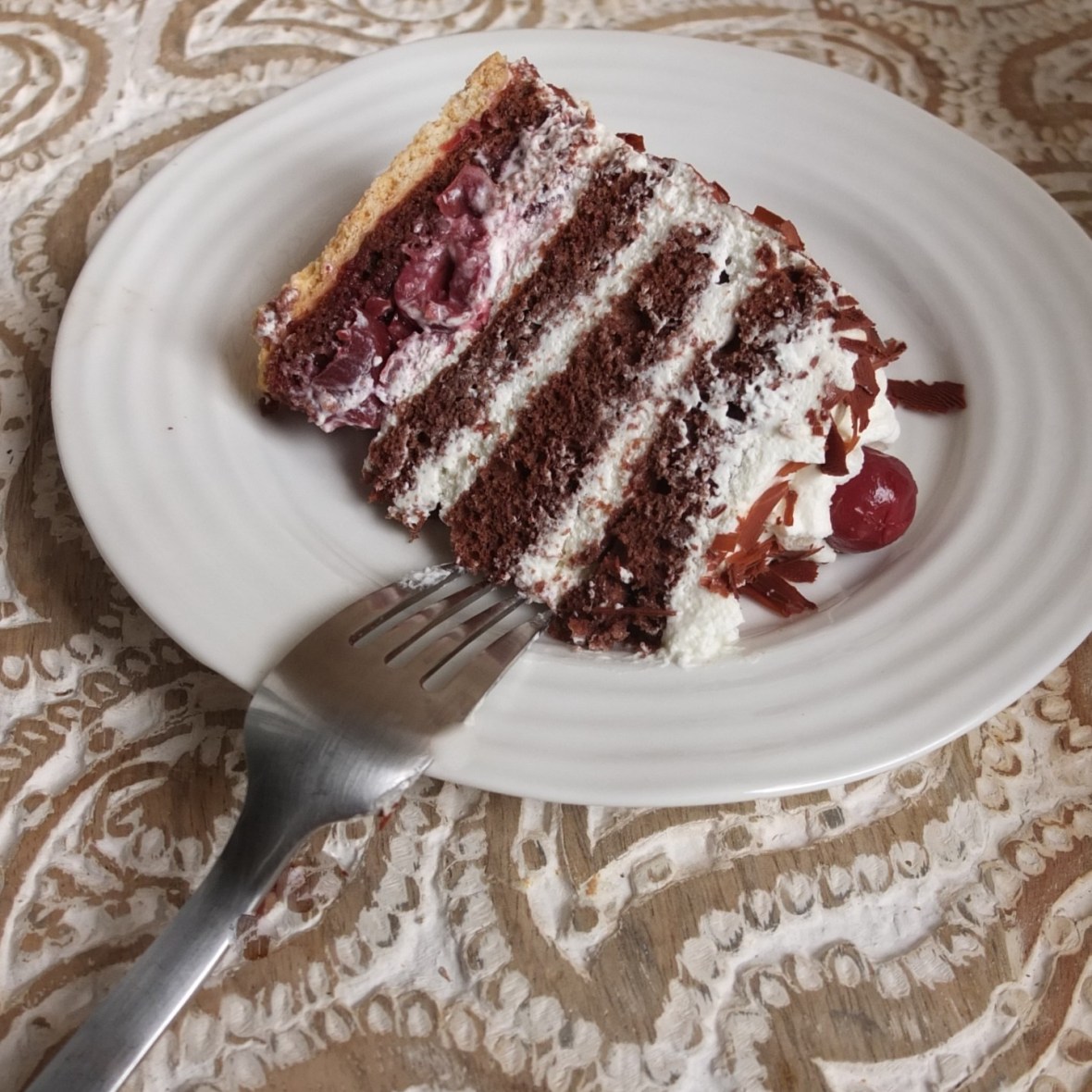 Blackforest gateau with sour cherries and a pastry layer
