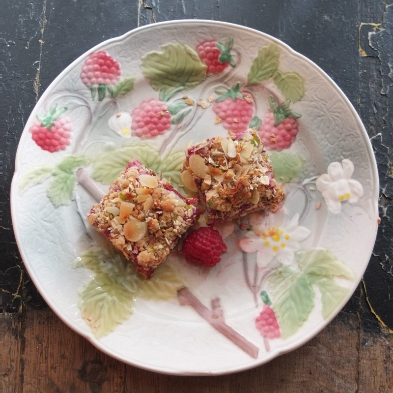 Healthy raspberry, oat and nut squares
