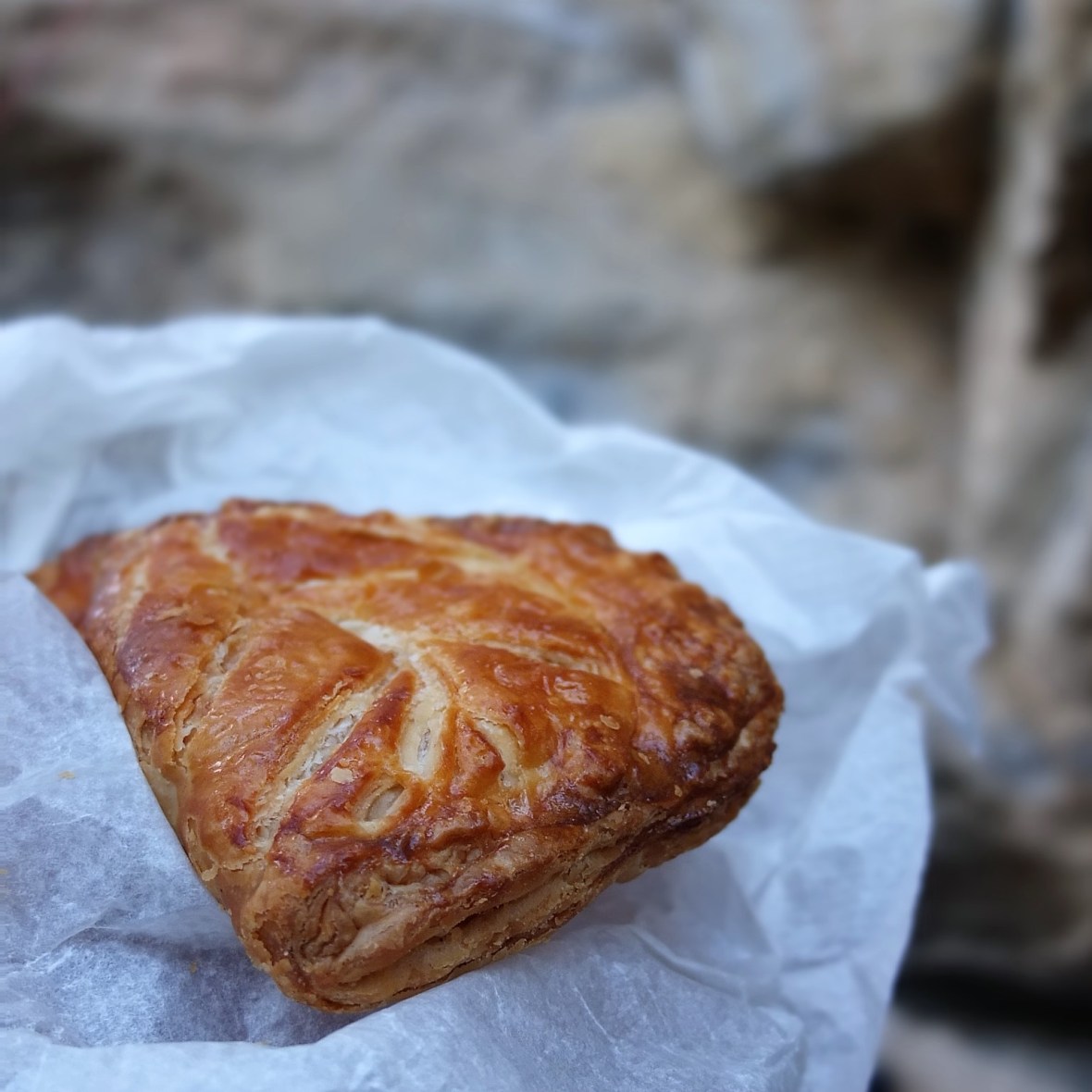 Chaussons aux pommes (apple turnovers) with coconut sugar