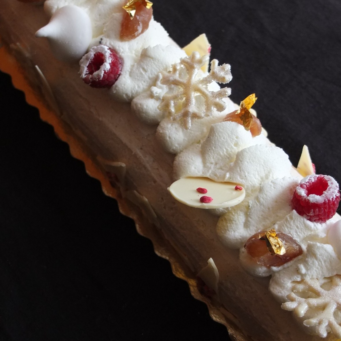 The Sparkly - Raspberry, chestnut and meringue log cake