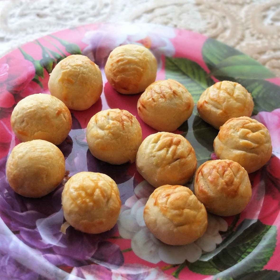 Healthier pineapple tarts - cookies for Lunar New Year