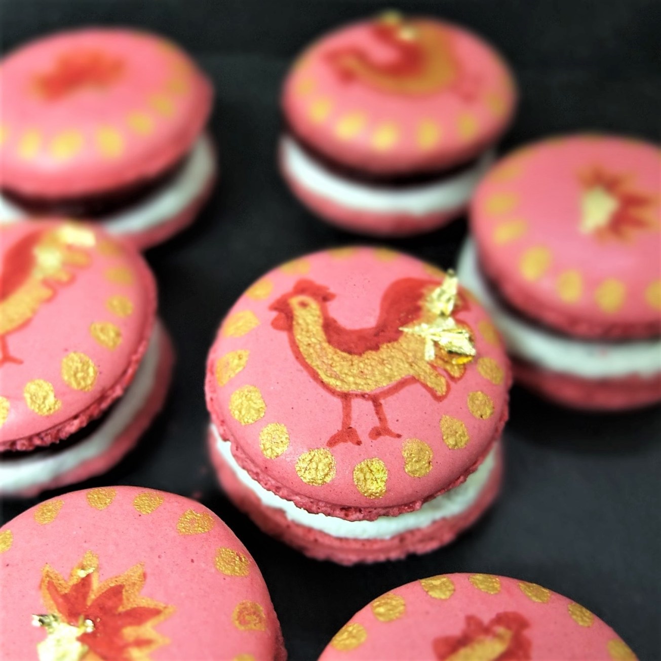 raspberry-black-pepper-cheesecake-macarons
