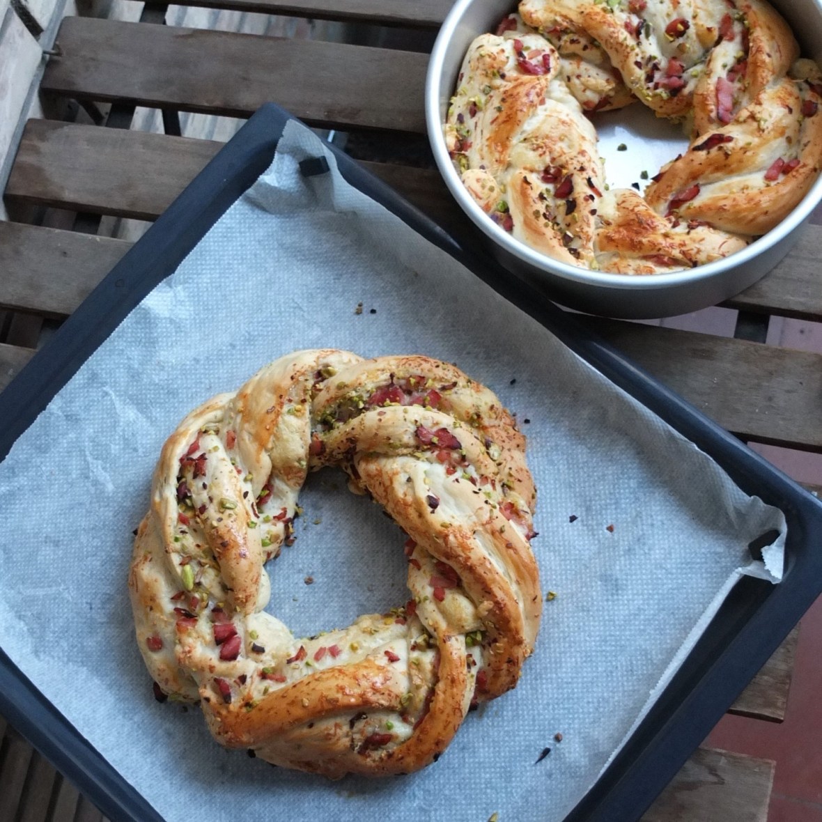 Ham, cheese and pistachio bread wreath