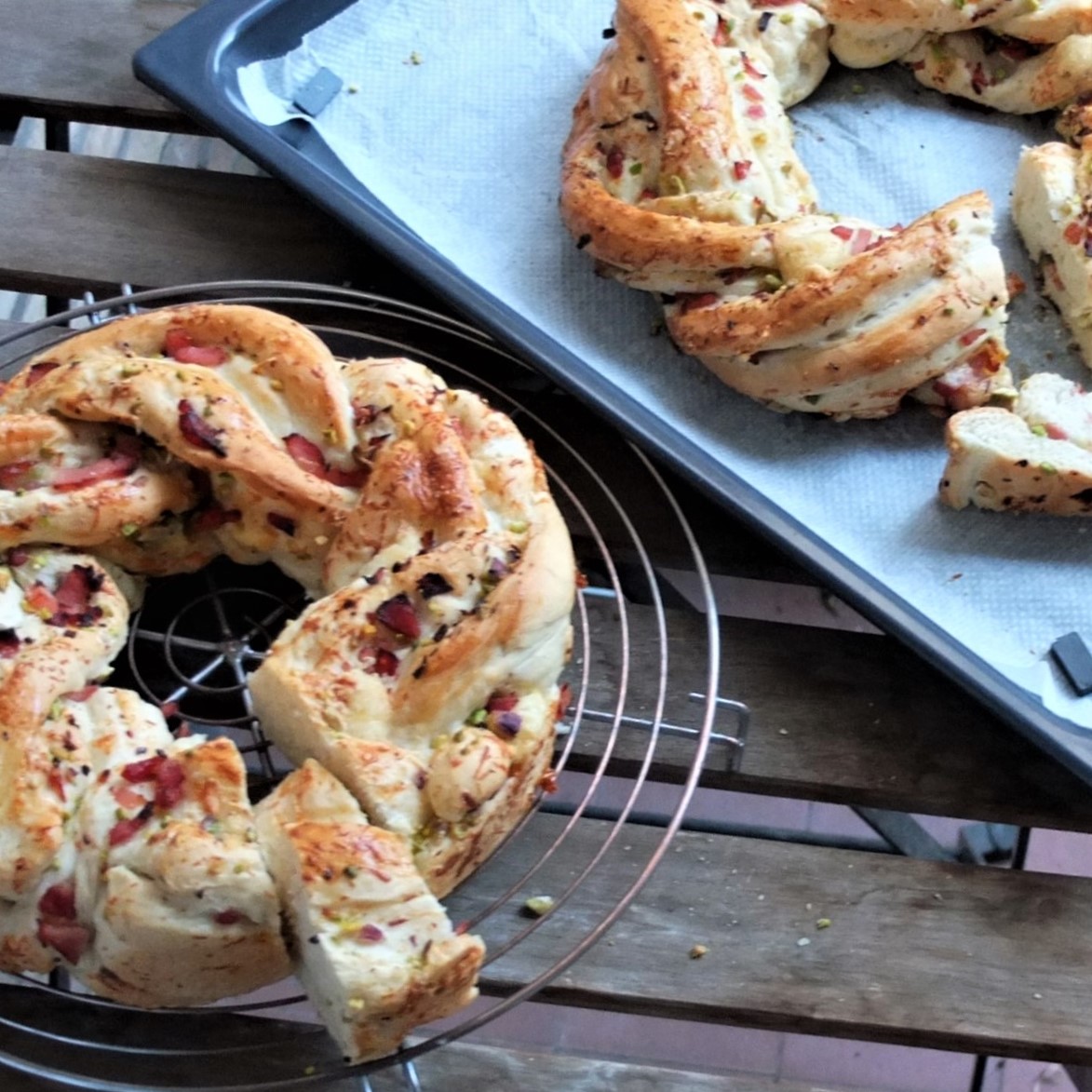 Ham, cheese and pistachio bread wreath