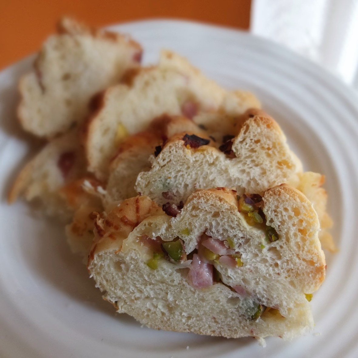 Ham, cheese and pistachio bread wreath