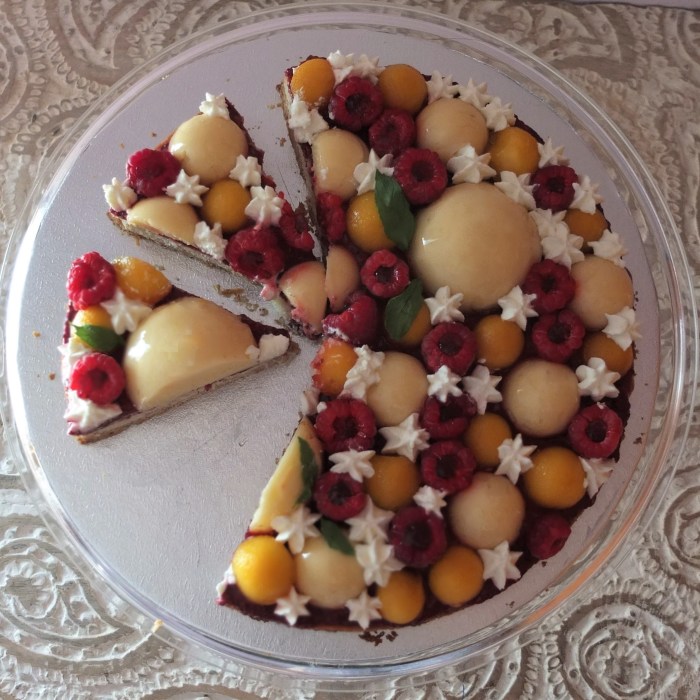 Raspberry, lemon and peach tarte Fantastik