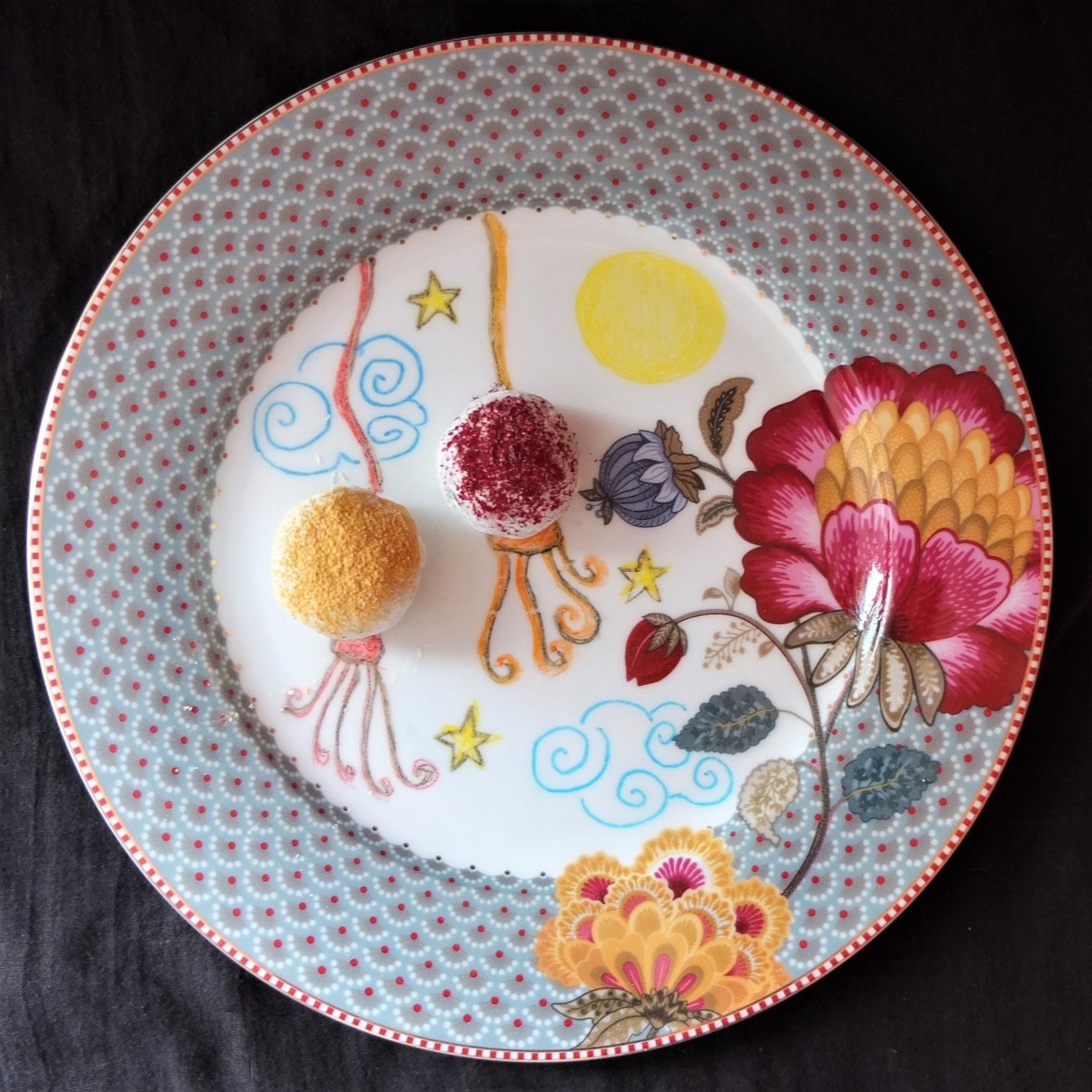 Red bean or black sesame and pineapple mochi rice cakes