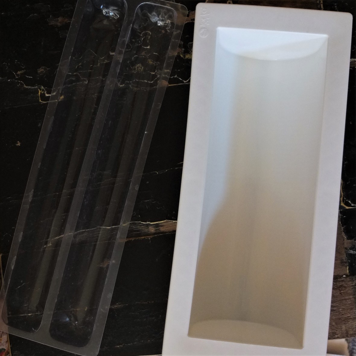 Buche and inset moulds