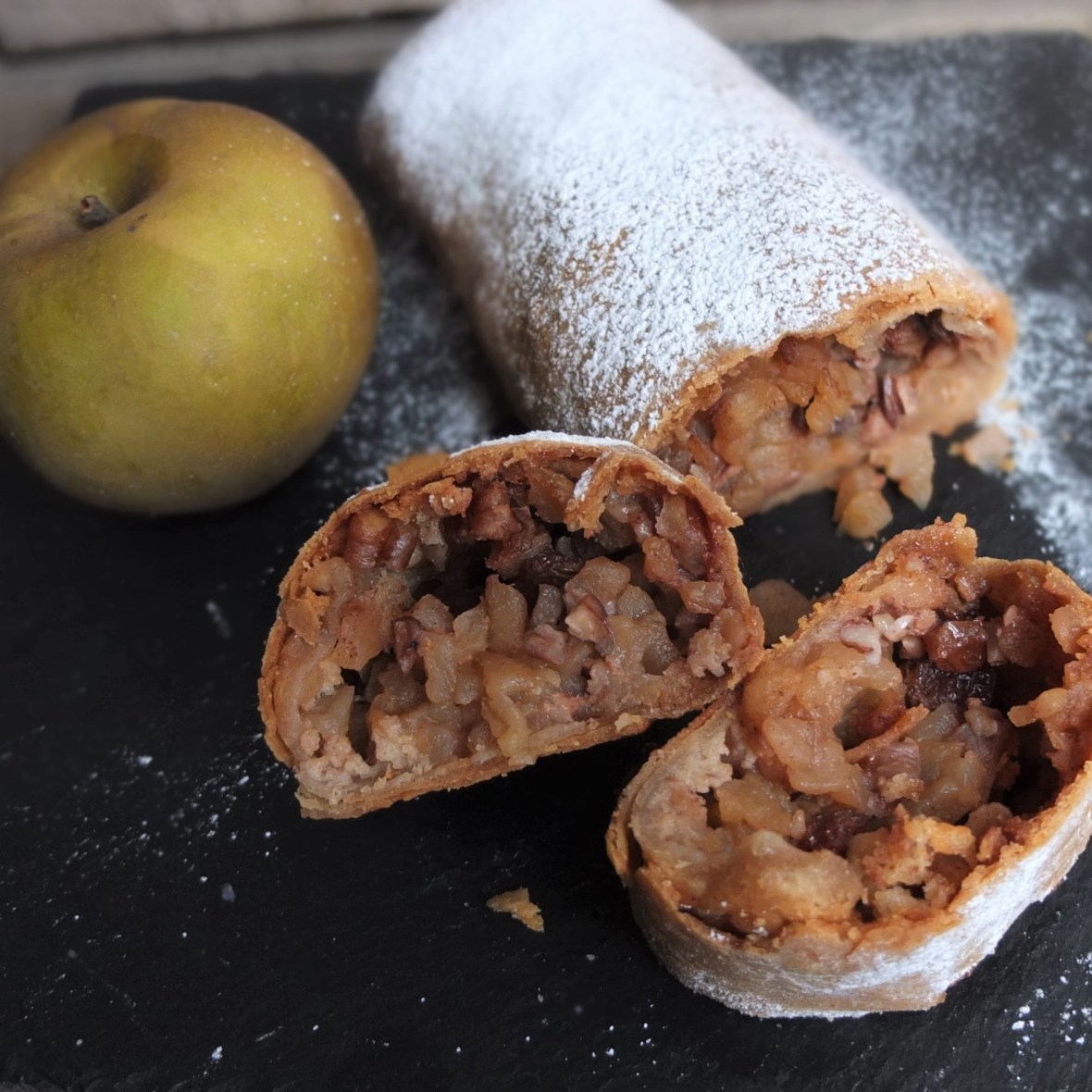 Lower-gluten apple strudel