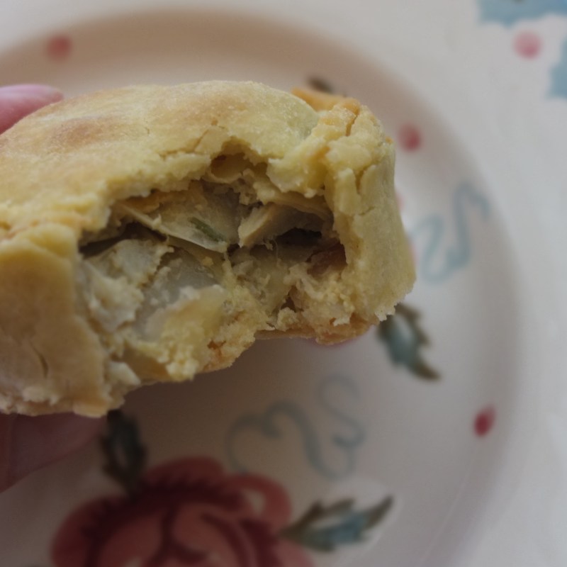 Individual glutenfree artichoke, bean and potato pie