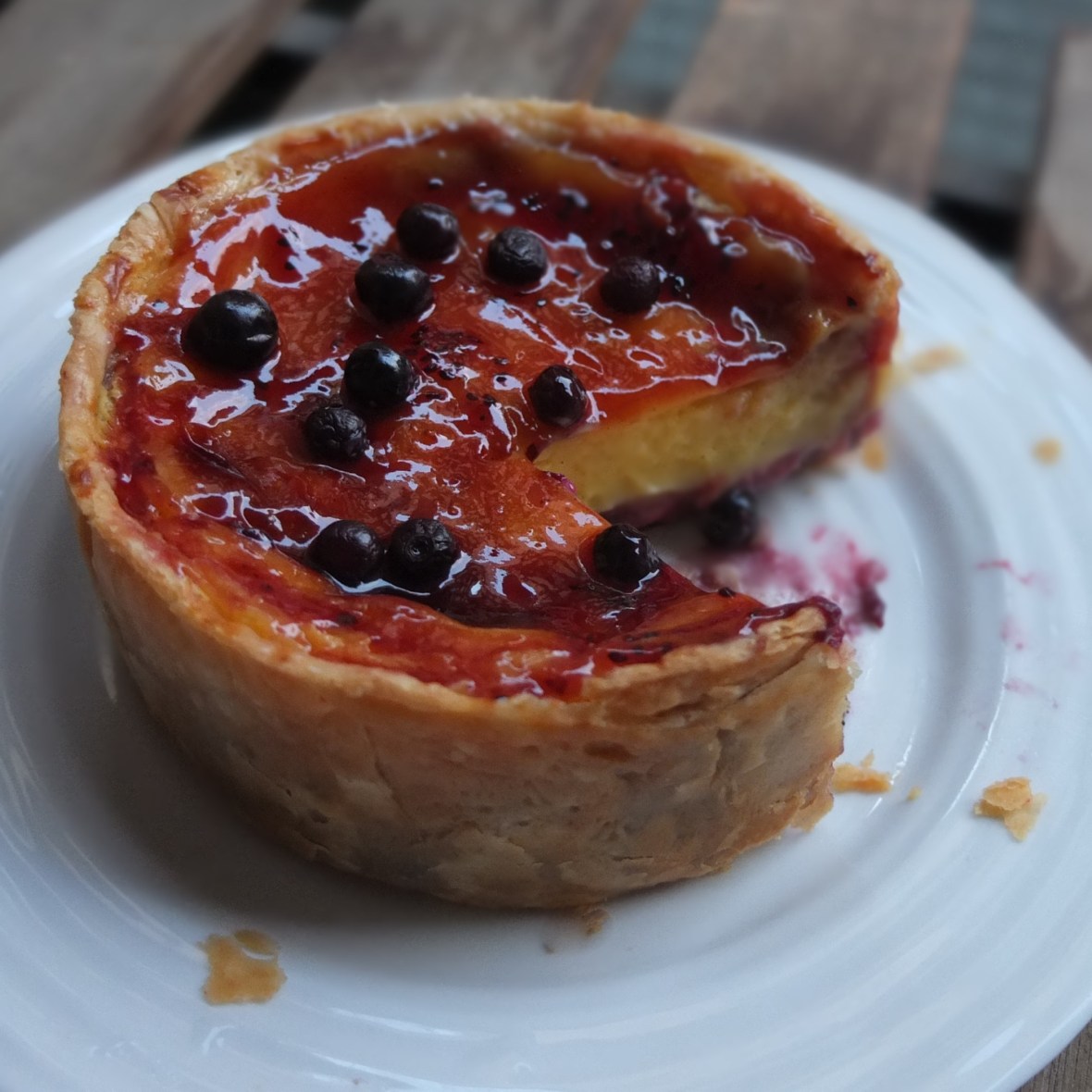 Blackcurrant custard tart - flan cassis