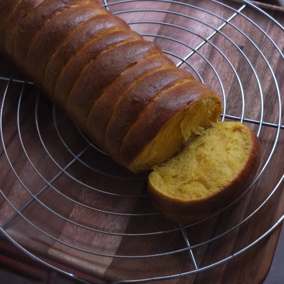 Pumpkin roti sisir, instant yeast version