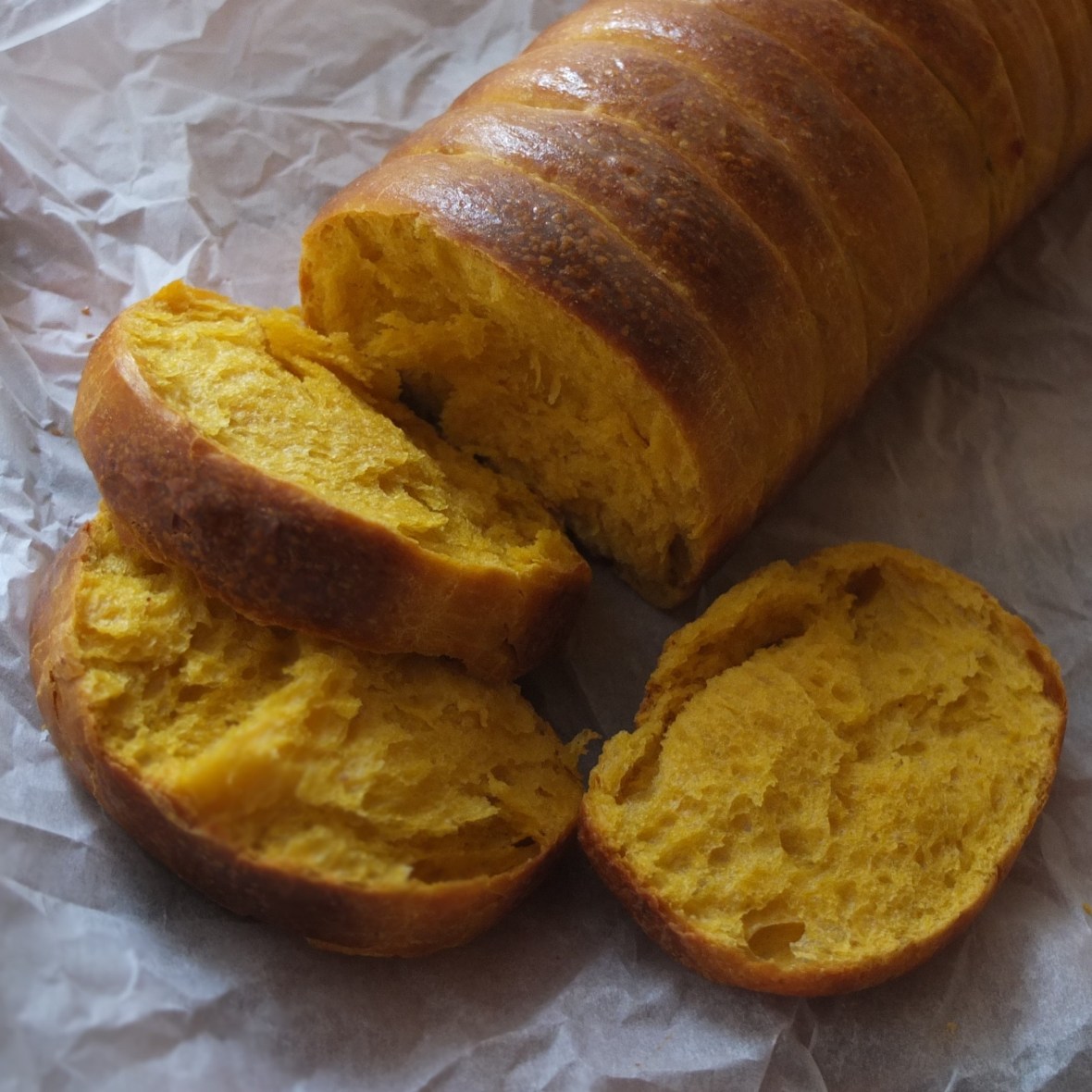 Sourdough pumpkin roti sisir