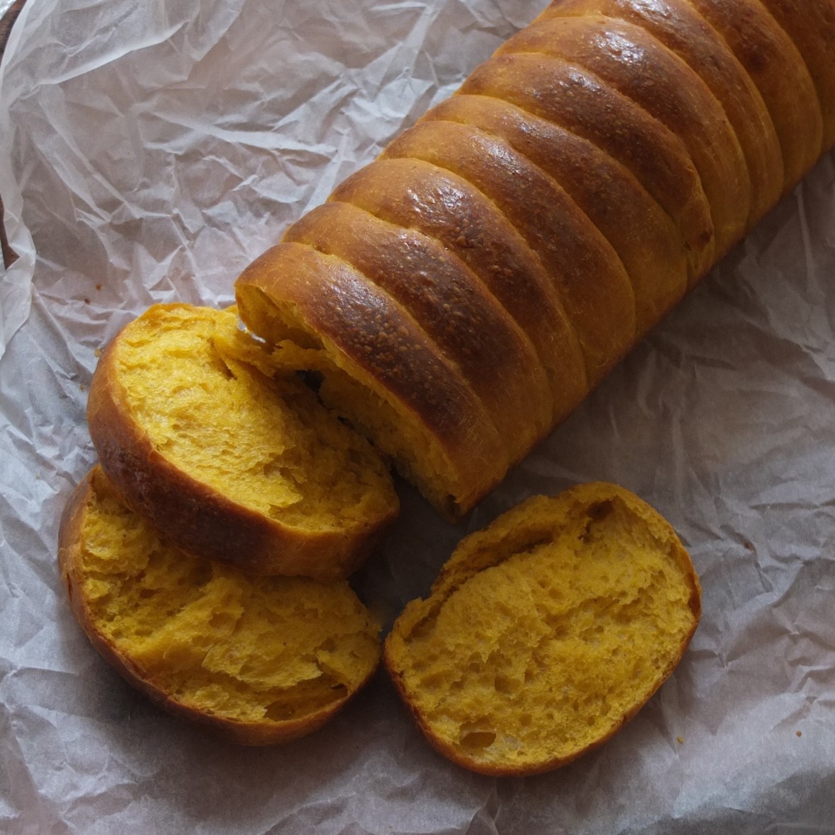 Sourdough pumpkin roti sisir