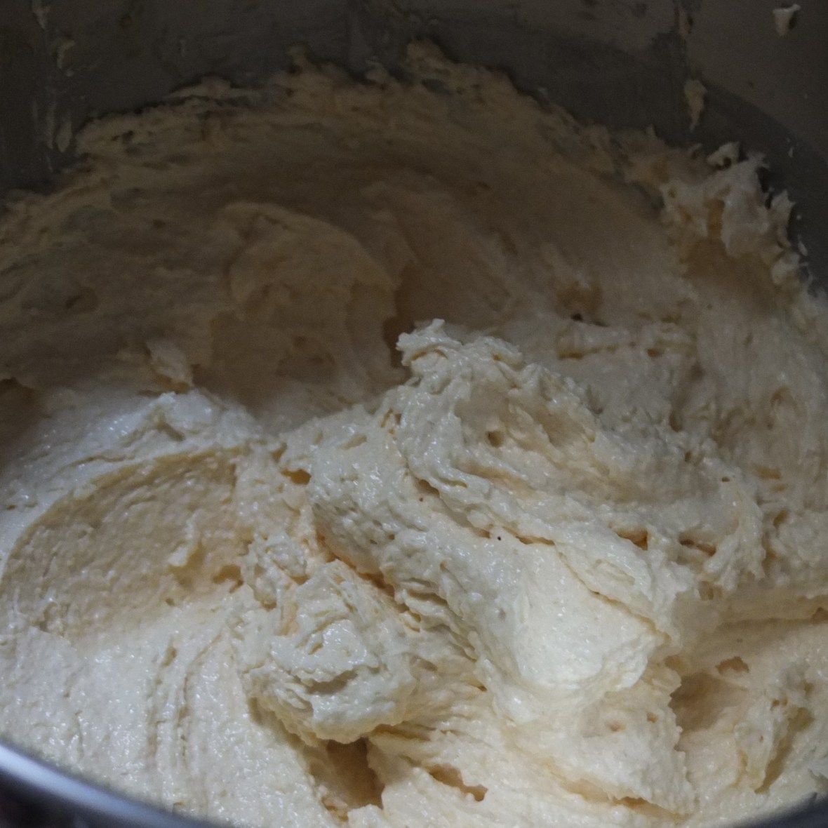 Making the Ispahan cake