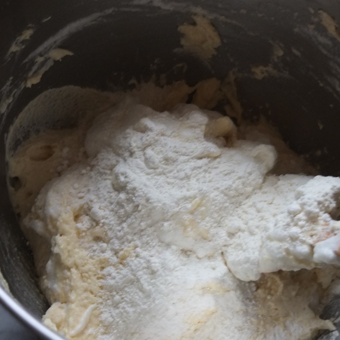 Making the Ispahan cake