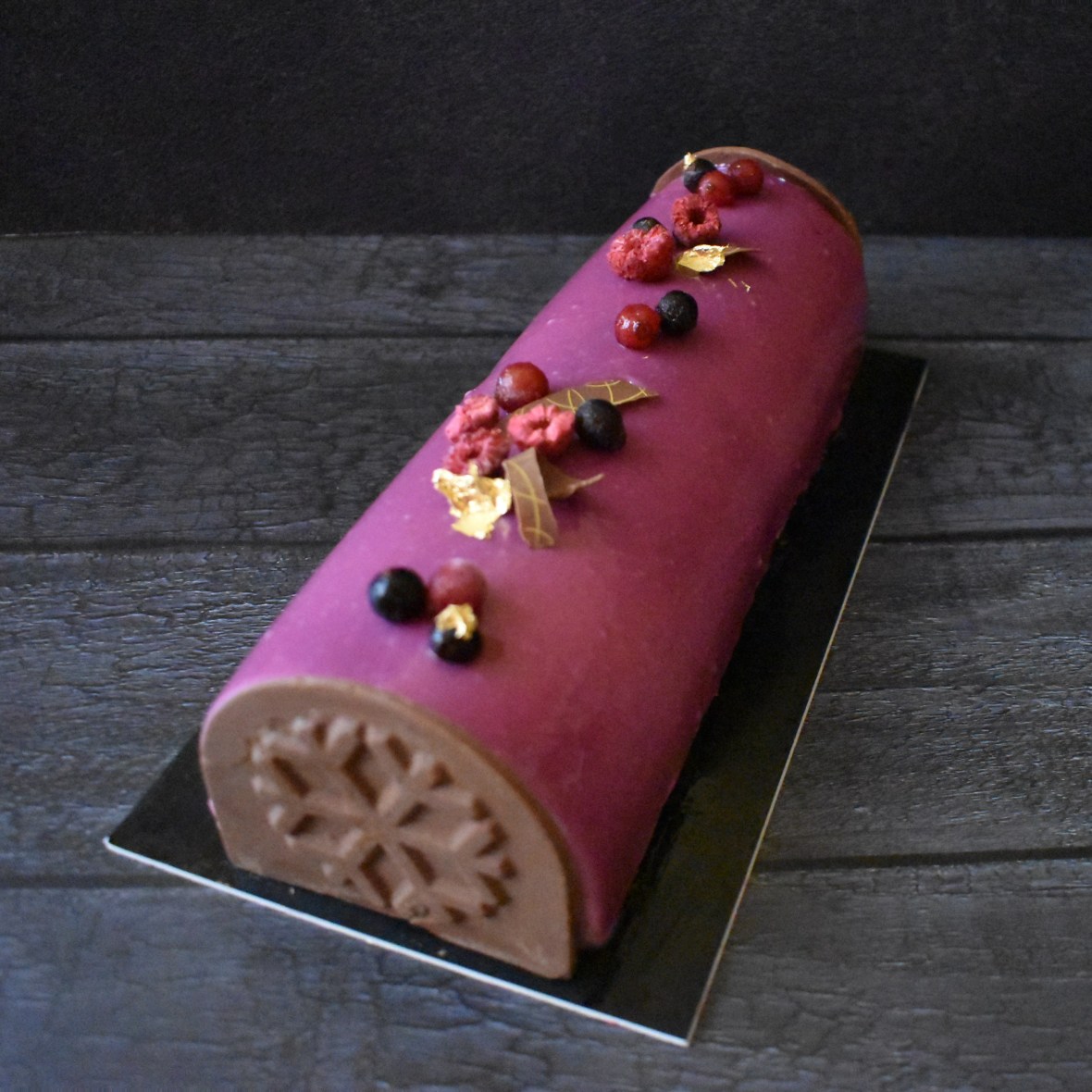 Purple Wonderland blackcurrant, raspberry and apple bûche